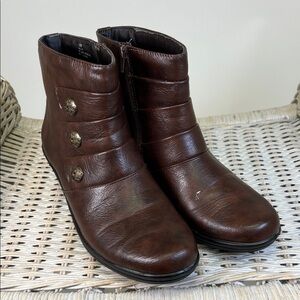 Easy Street Dark Brown Ankle Boots 10W